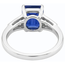 natural emerald sapphire 4ct ring profile view