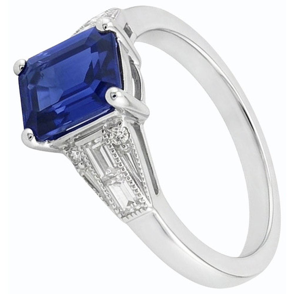 natural emerald sapphire 4ct ring close up detail