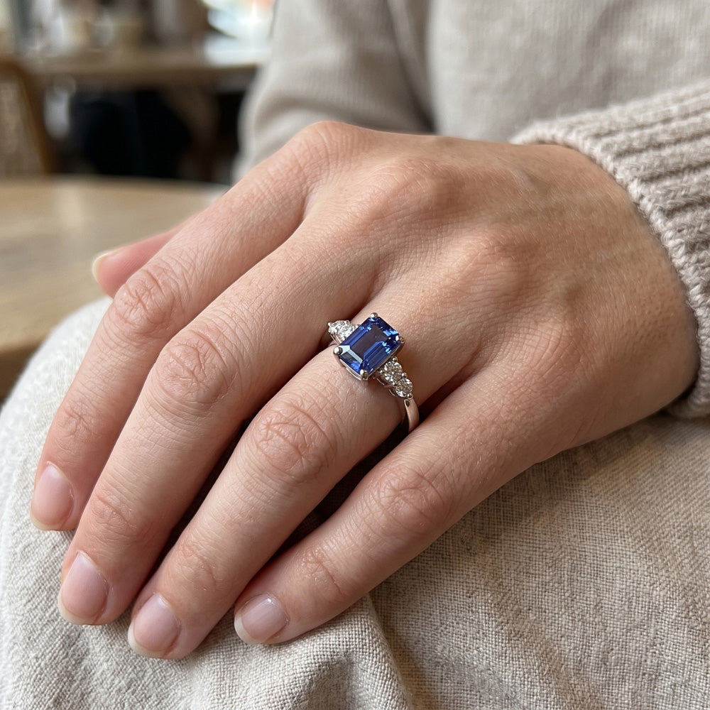 Blue Sapphire Anniversary Ring Round Natural Earth Mined Diamond Tapered Shank 1.75 Carats