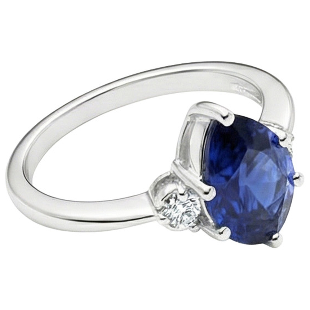 natural round sapphire 3.50ct ring on white background