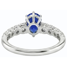 natural round sapphire 3.50ct ring close up detail
