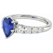 natural round sapphire 3.50ct ring top view