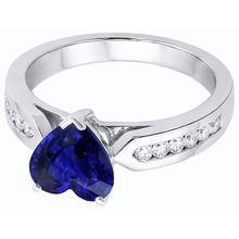 natural round sapphire 2.50ct ring close up detail