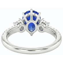 natural round sapphire 3ct ring top view