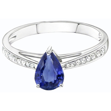 natural round sapphire 2.50ct ring close up detail