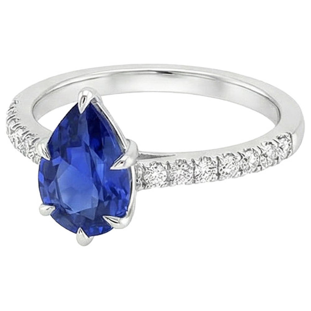 natural round sapphire 5ct ring on white background