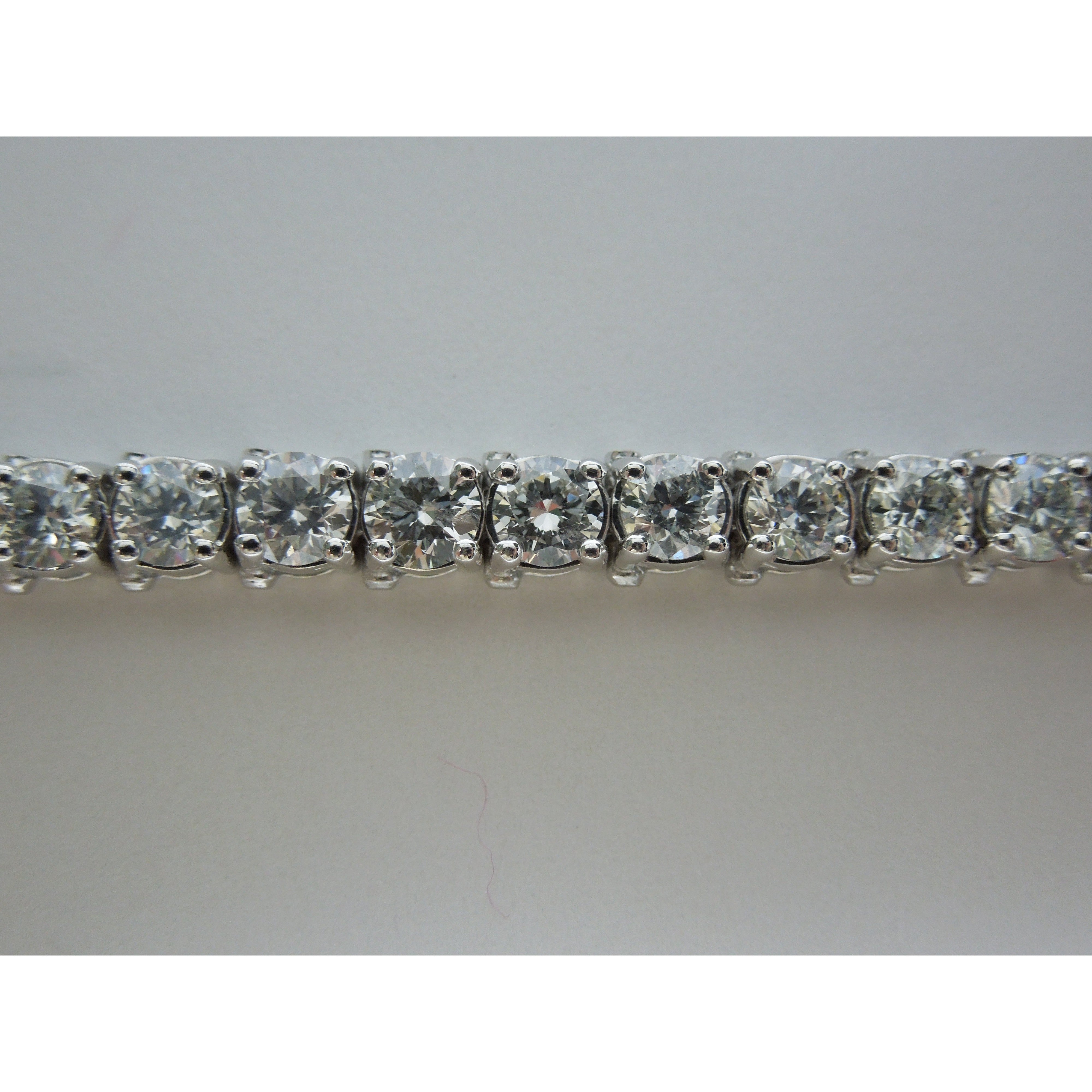 Brilliant Cut 19 Carat Natural Diamond Tennis Bracelet