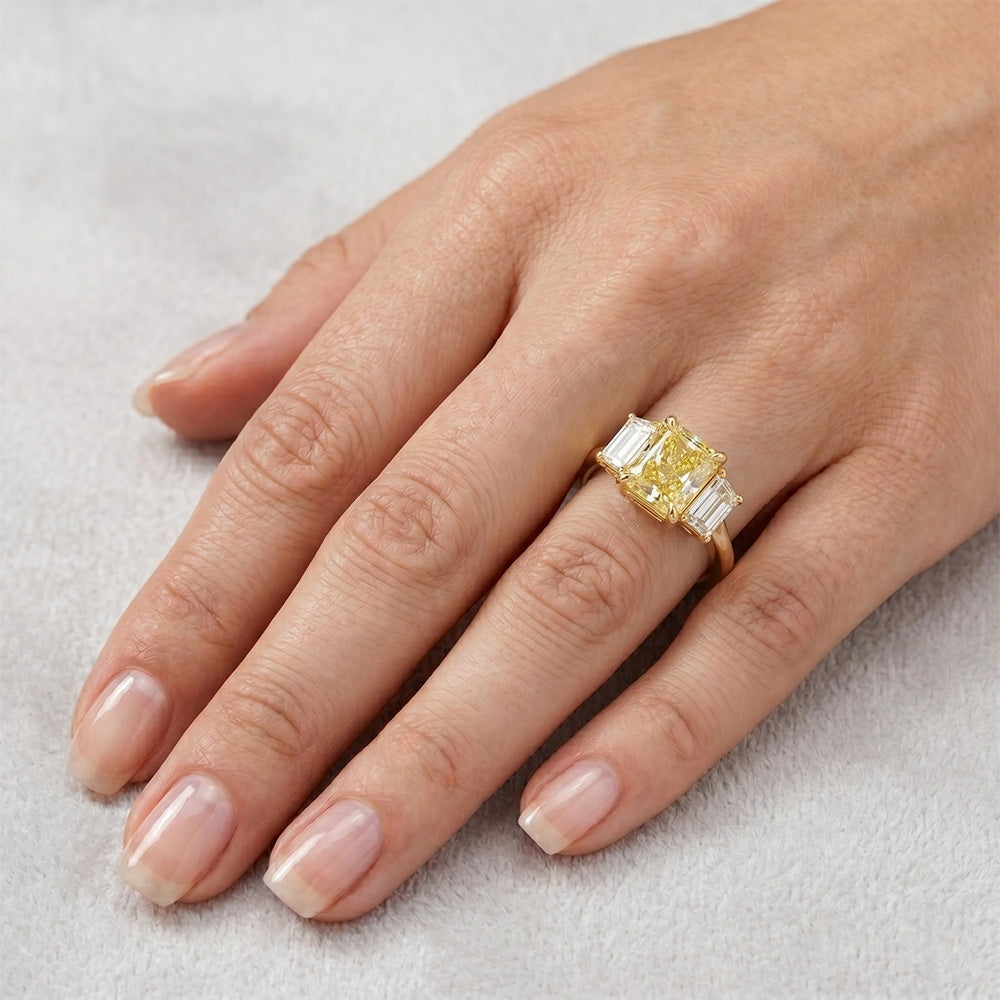 Canary Yellow Diamond VVS Clarity Statement Ring 3.25 ct in 14