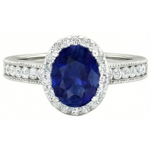 natural round sapphire 4ct ring close up detail