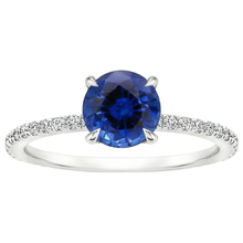 natural round sapphire 2.50ct ring close up detail