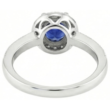 natural round sapphire 1.50ct ring on white background