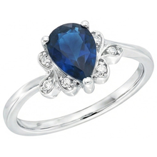 natural round sapphire 2.30ct ring close up detail