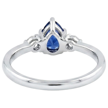 natural round sapphire 1.50ct ring on white background