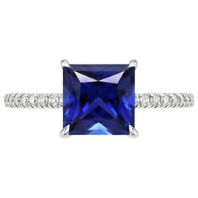 Ceylon Sapphire and Natural Earth Mined Diamond 5.5 Carat Solitaire Accents Ring