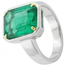 Premium Colored Stone Ring 4 ct – angle view