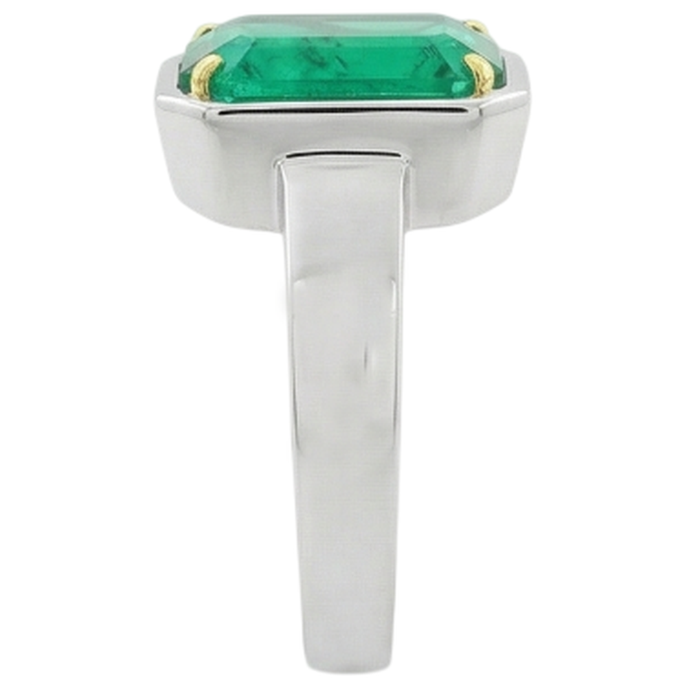 Genuine Fine Emerald Colored Stone Ring – back view