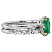 Authentic Emerald Colored Stone Ring 2 ct 14 Karat Two Tone Gold – profile view