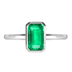14K White Gold Bezel-Set Emerald Gemstone Ring 2 ct