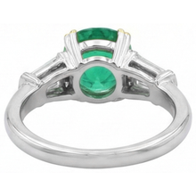 Sophisticated Fine Emerald Colored Stone Ring 3 ct – back view