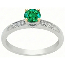 Authentic Emerald Colored Stone Ring 1.50 ct 14K Two Tone Gold – front view