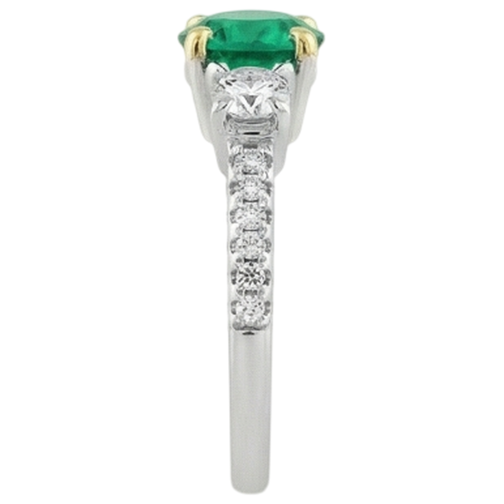 Real Fine Emerald Precious Stone Ring – profile view