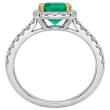 Dazzling Emerald Precious Stone Ring 3 ct – profile view