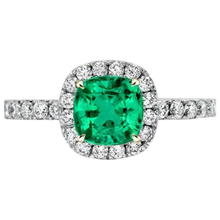 Handcrafted Colombian Emerald Gemstone Ring 3.50 ct – profile view