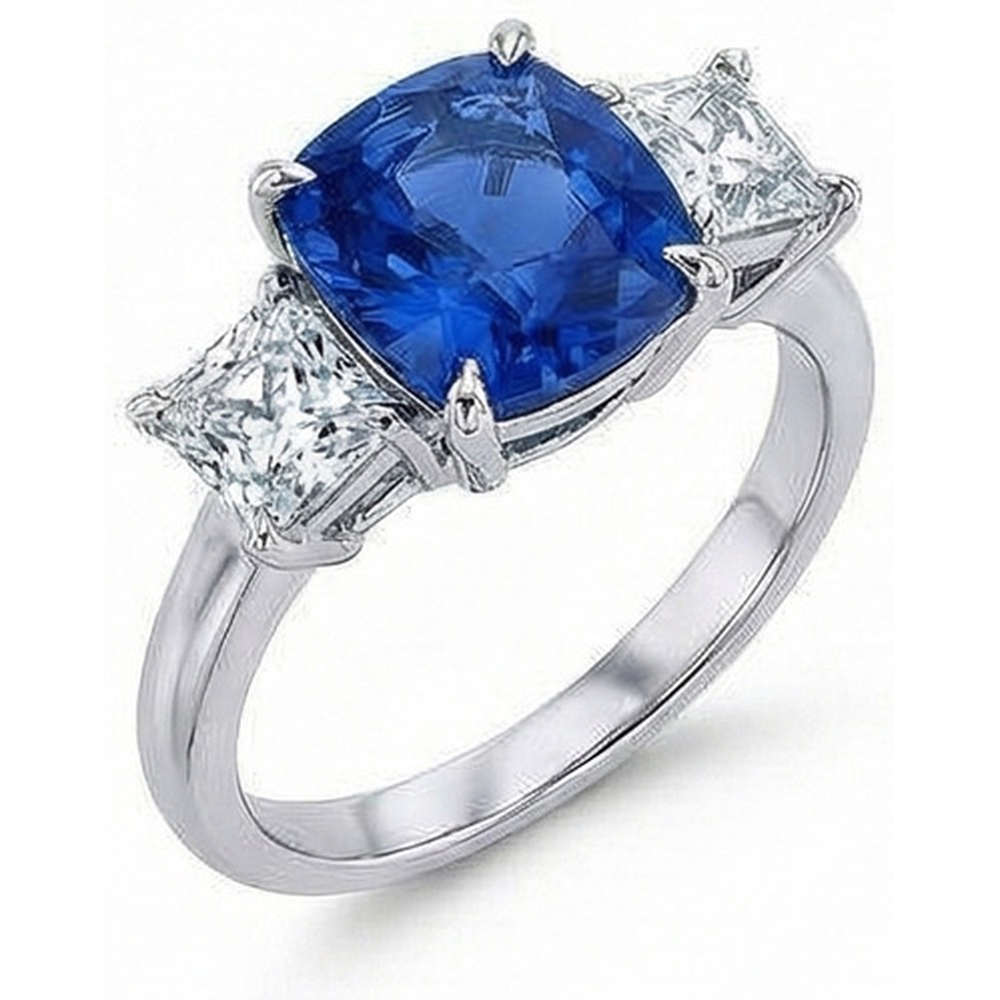 natural cushion sapphire 4ct ring close up detail