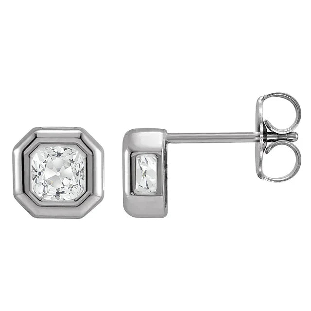 Stud Earrings 14K White Gold with Brilliant Diamond – main view