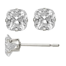 Cushion Cut Fine Diamond ring in 14K White Gold – main view