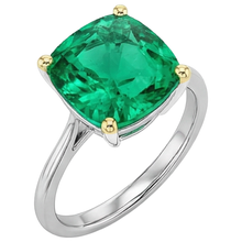 Cushion Cut Emerald ring in 14K Two Tone Gold – front view