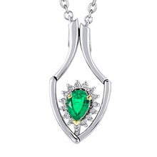 Pear Shape Emerald ring in 14 Karat Two Tone Gold – main view