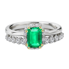 Natural Emerald Precious Stone Ring – main view