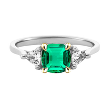 Brilliant Fine Emerald Gemstone Ring 3.50 ct – main view