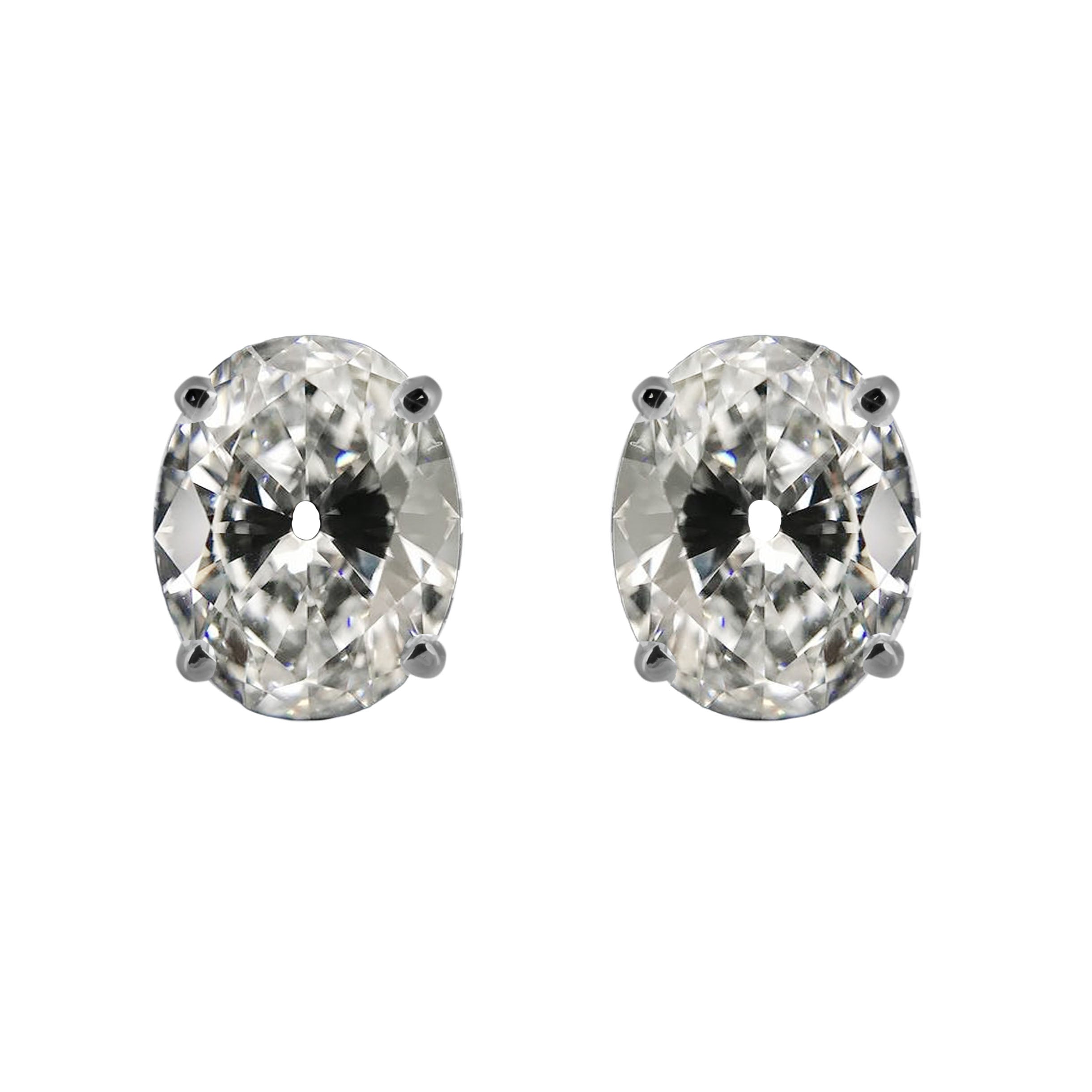 Old Mine Cut Brilliant Diamond ring in 14K White Gold – main view