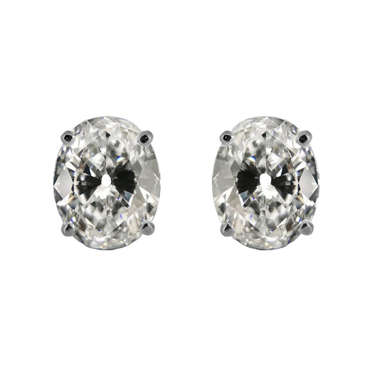 Old Mine Cut Brilliant Diamond ring in 14K White Gold – main view