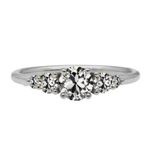 Authentic Brilliant Diamond Proposal Ring – main view