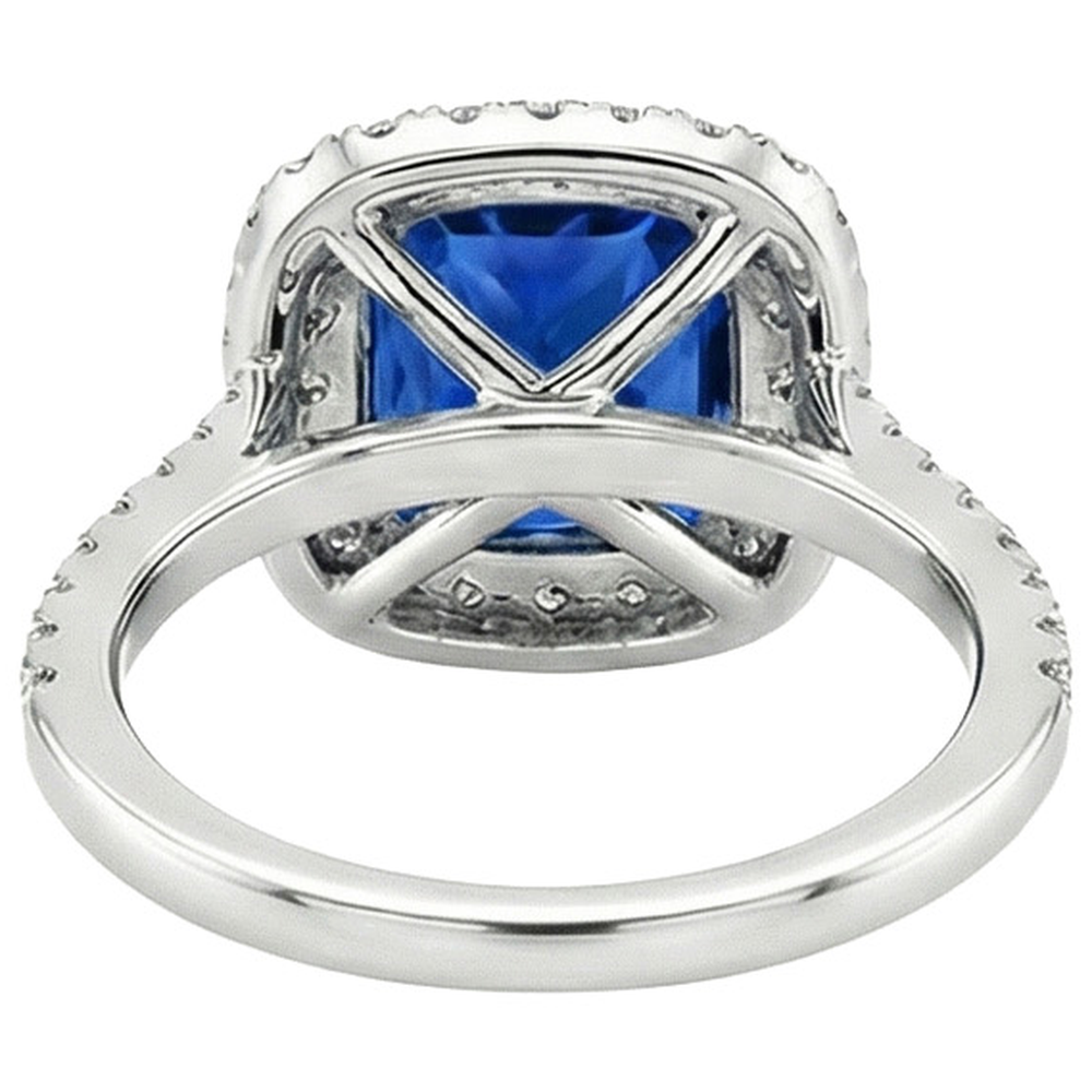 natural round sapphire 3.25ct ring on white background
