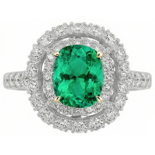 Oval Cut Colombian Emerald ring in 14K Two Tone Gold – front view