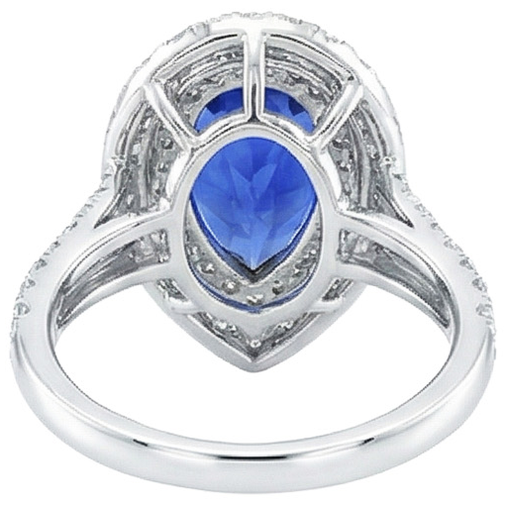 natural round sapphire 6.50ct ring on white background