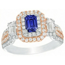 natural emerald sapphire 4ct ring close up detail