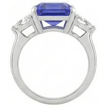 natural emerald sapphire 3.50ct ring on white background