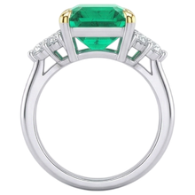 Handcrafted Colored Stone Ring 4 ct – top view