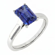 Emerald Solitaire 2 Carats White Gold Ceylon Sapphire Ring