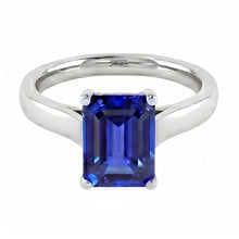 Emerald Solitaire 2 Carats White Gold Ceylon Sapphire Ring