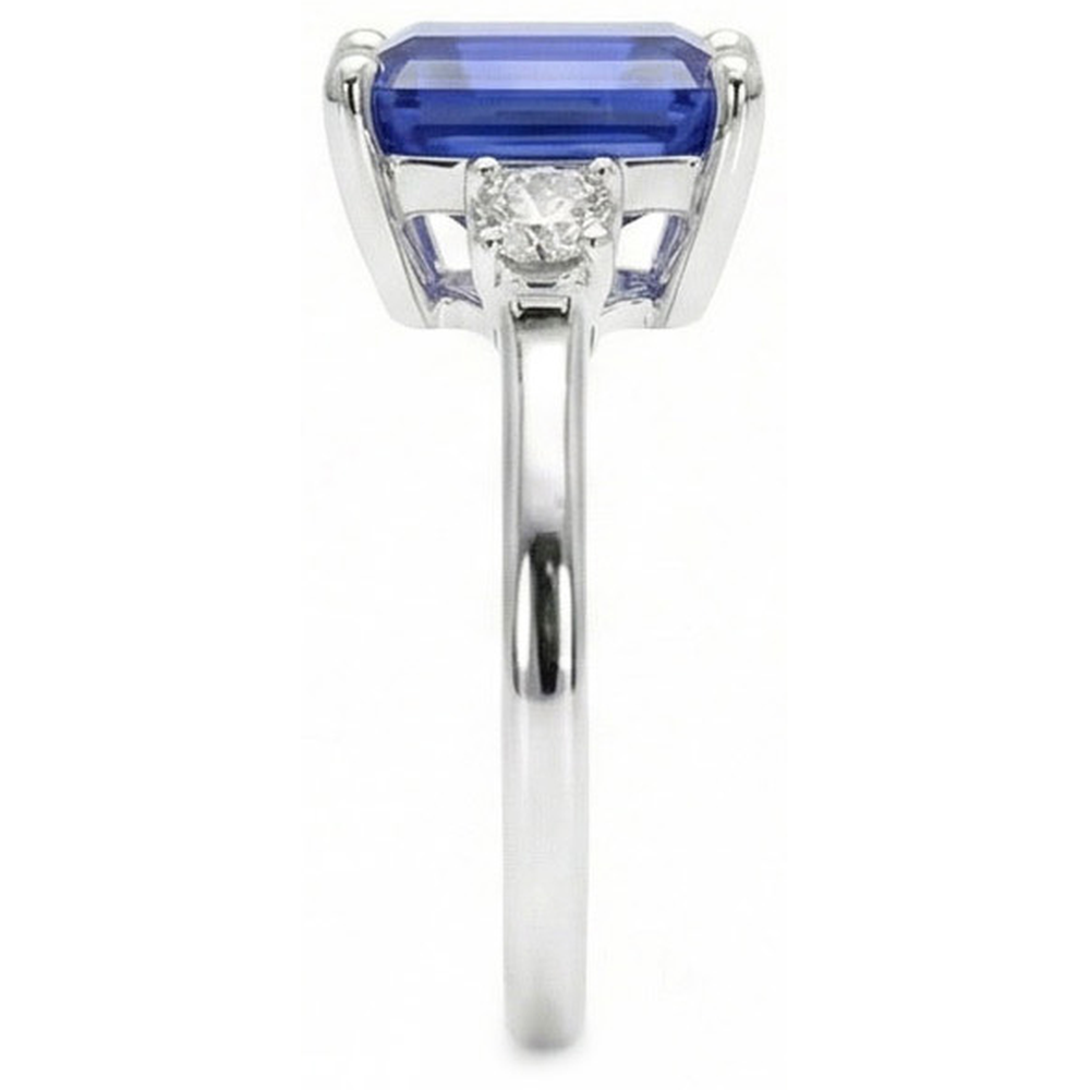 natural round sapphire 3ct ring top view