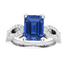 natural emerald sapphire 3ct ring close up detail