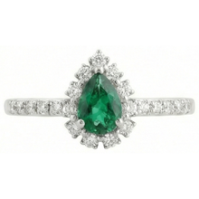 Engagement Ring 4.80 Carats Green Emerald With Natural Earth Mined Diamonds White Gold 14K
