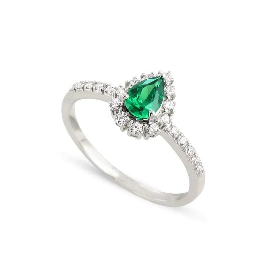 Engagement Ring 4.80 Carats Green Emerald With Diamonds White Gold 14K