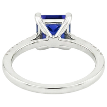 natural round sapphire 5.25ct ring close up detail